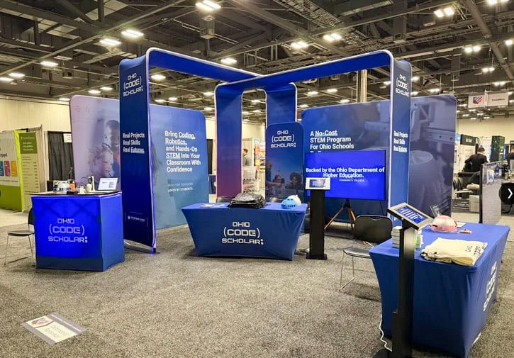 Portable 20x20 trade show booth